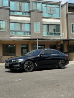 BMW 5 SERIES SEDAN G30  117.0萬 2018 嘉義縣二手中古車