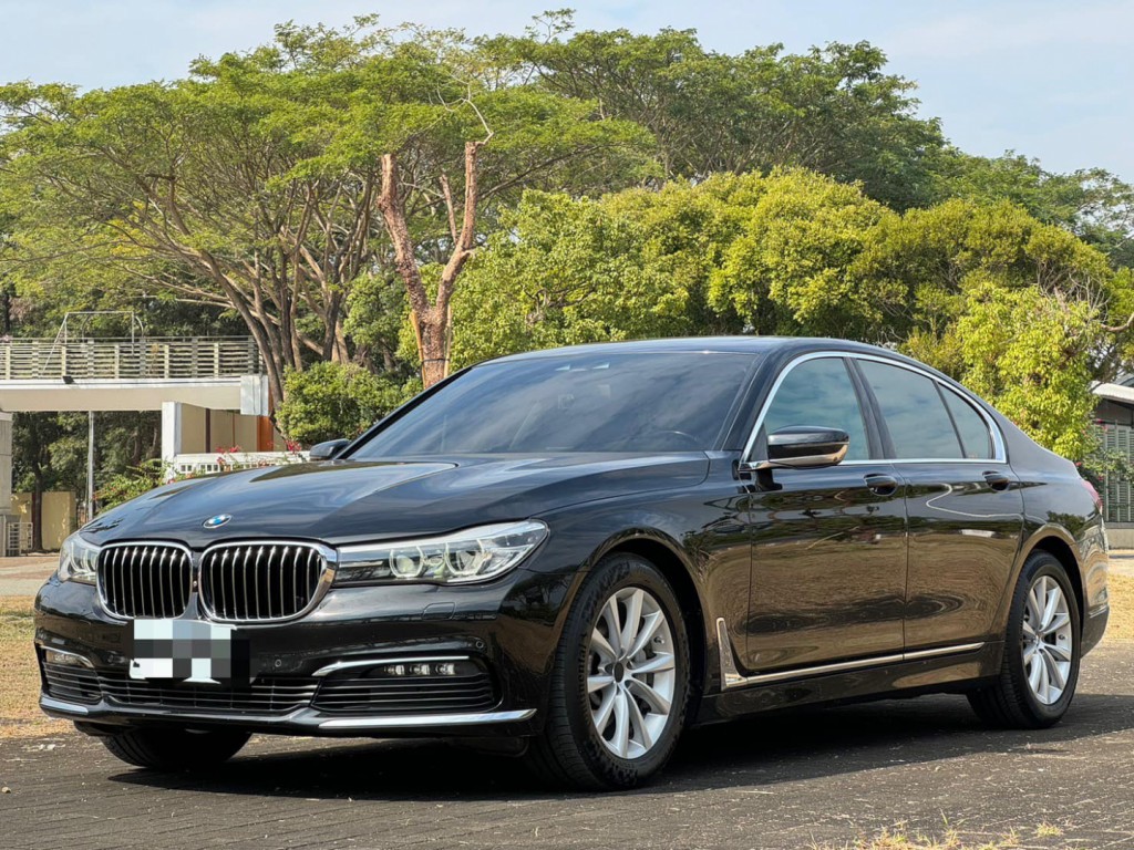 BMW 7 SERIES SEDAN 108.8萬 2016 臺南市二手中古車