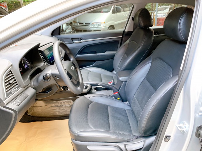 Hyundai Super Elantra 2018年優惠價39 8萬出運汽車新北市優質認證中古車商 Sum汽車網 - 2018 Hyundai Elantra Seat Covers