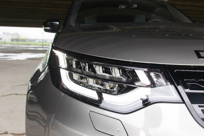 Land Rover All-New Discovery 3.0 Si6 SE