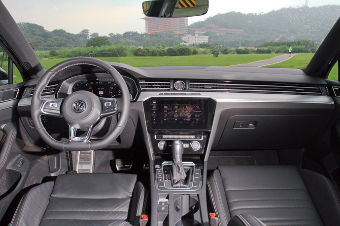 Volkswagen Passat Variant 380 TSI R-Line Performance